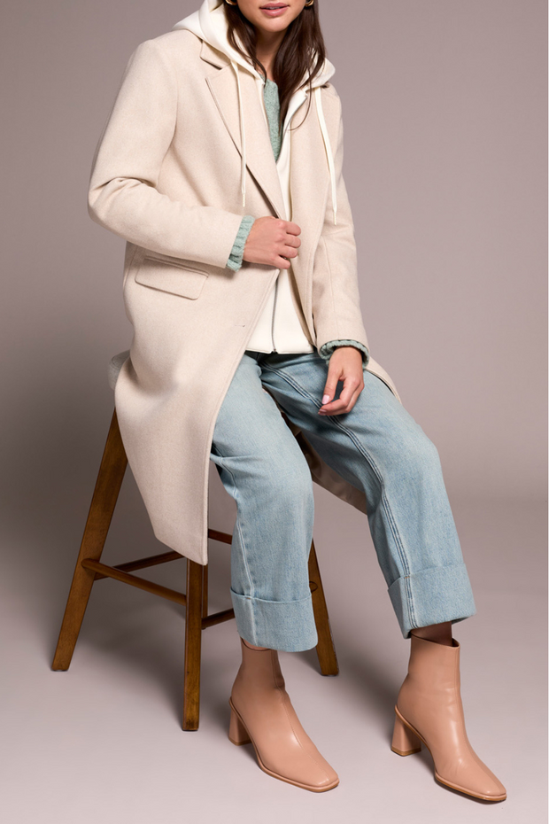HOODED COAT