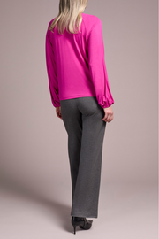 V NECK FUSCHIA