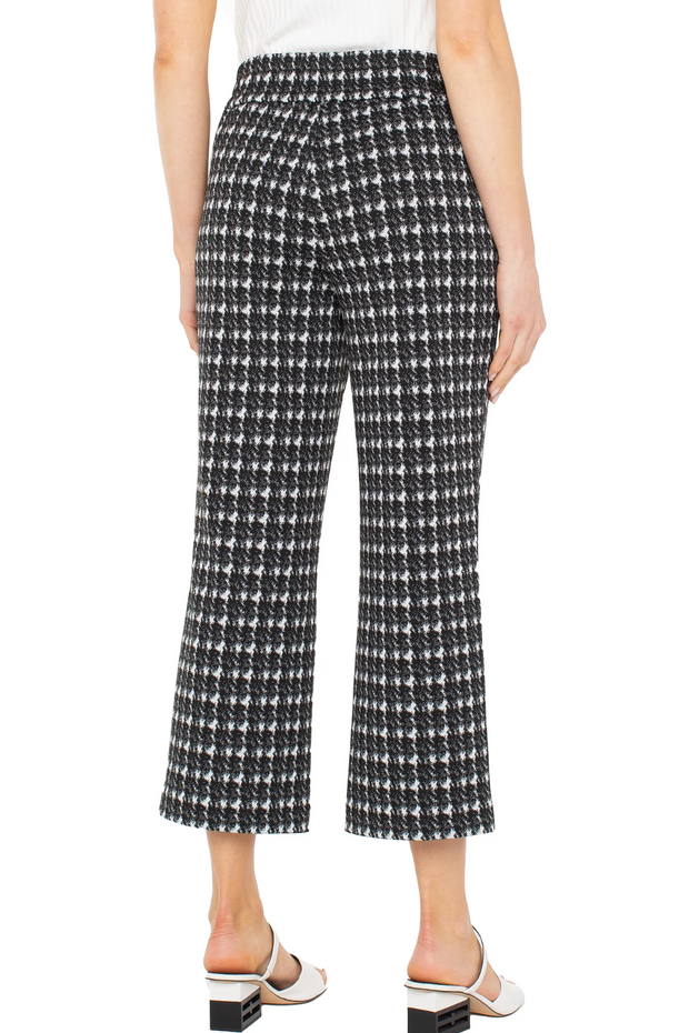 MABEL PULL ON CROP
